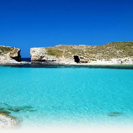 Splendid Seaside Retreat On Spinola Bay Lägenhet St. Julian's Exteriör bild