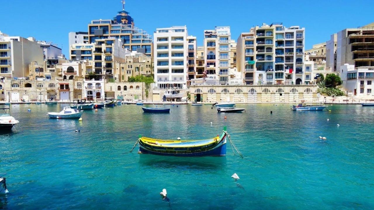Splendid Seaside Retreat On Spinola Bay Lägenhet St. Julian's Exteriör bild